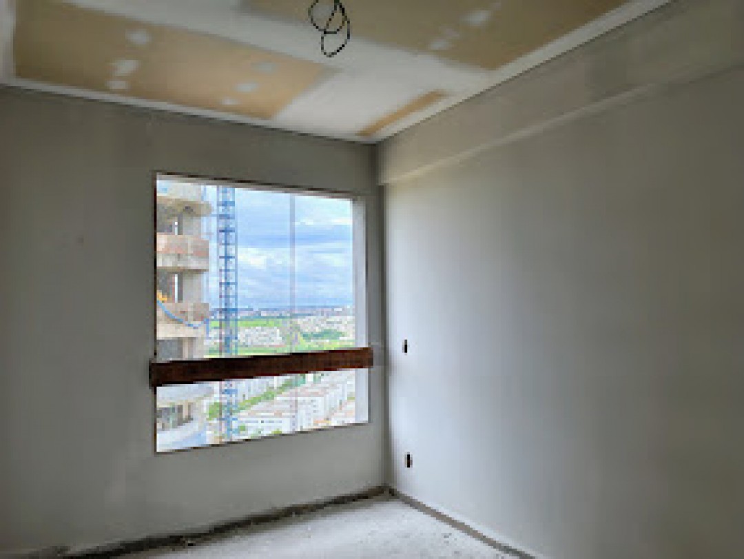 Massa corrida e primeira demão 14° pav.