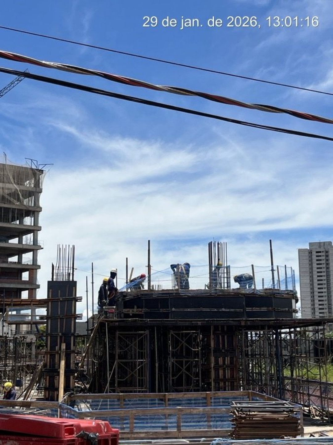 Concretagem das vigas e laje do mezanino