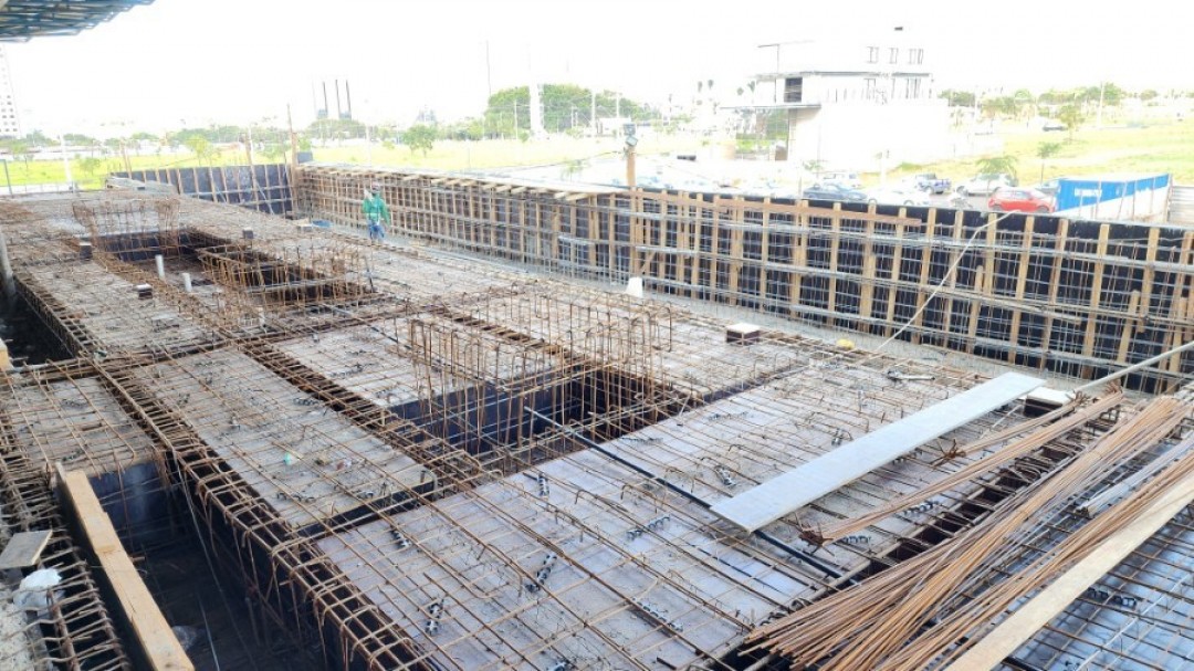 Vigas e Lajes armadas pátio da piscina