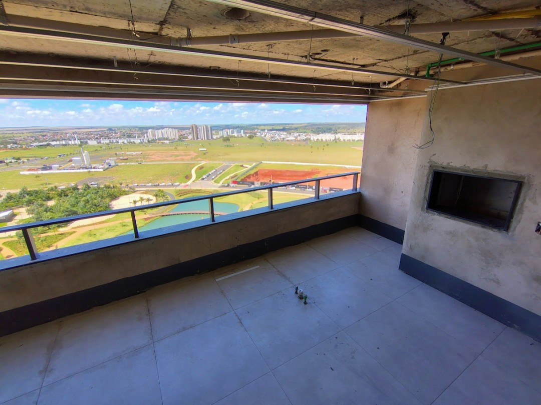 Assentamento do revestimento do piso e instalação do guarda corpo de alumínio 14° pav.