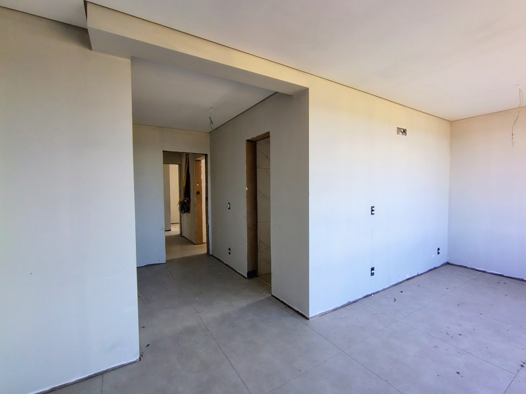 Massa corrida e 1ª demão 15° pav.