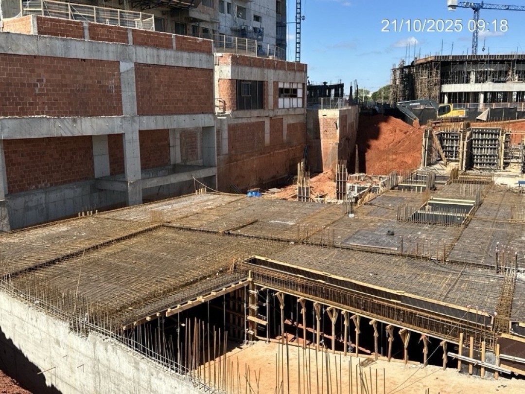 Assoalhamento da 3° etapa de concretagem do 1SS