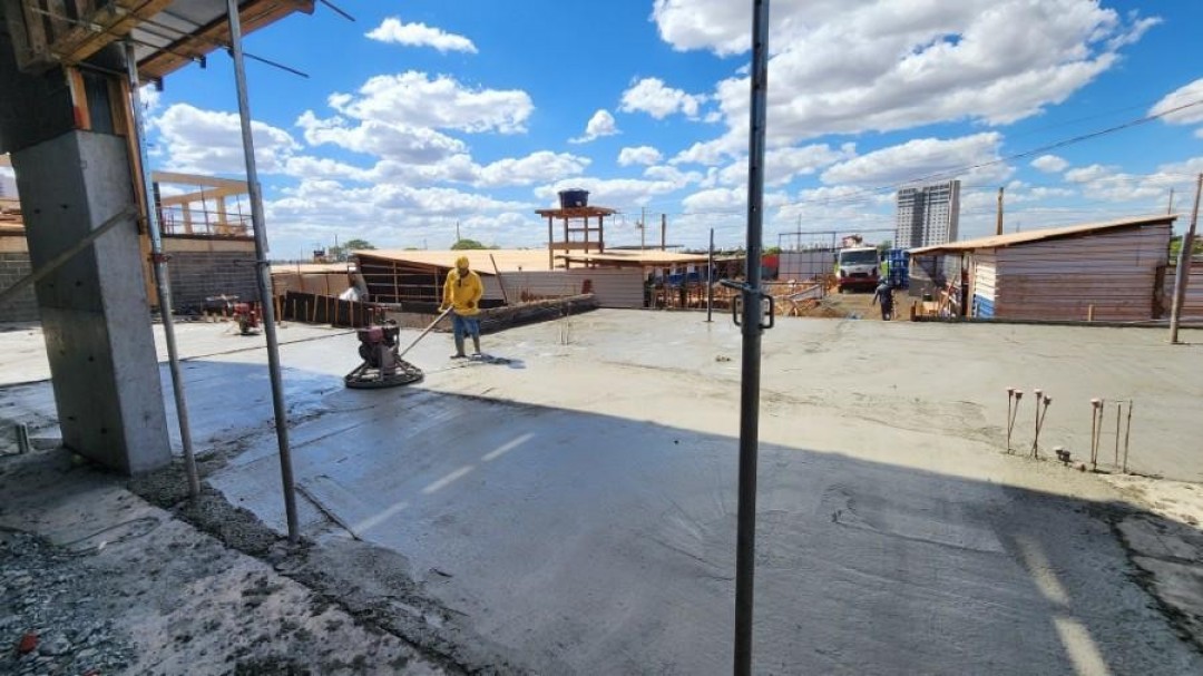 Concretagem e polimento laje térreo
