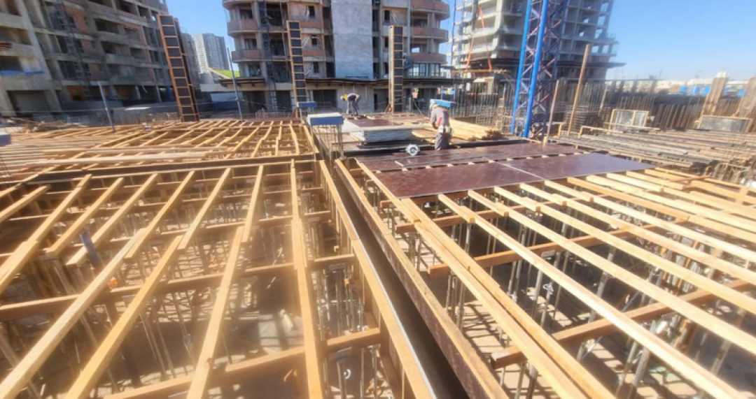Barroteamento e assoalho de laje 1° Pavimento